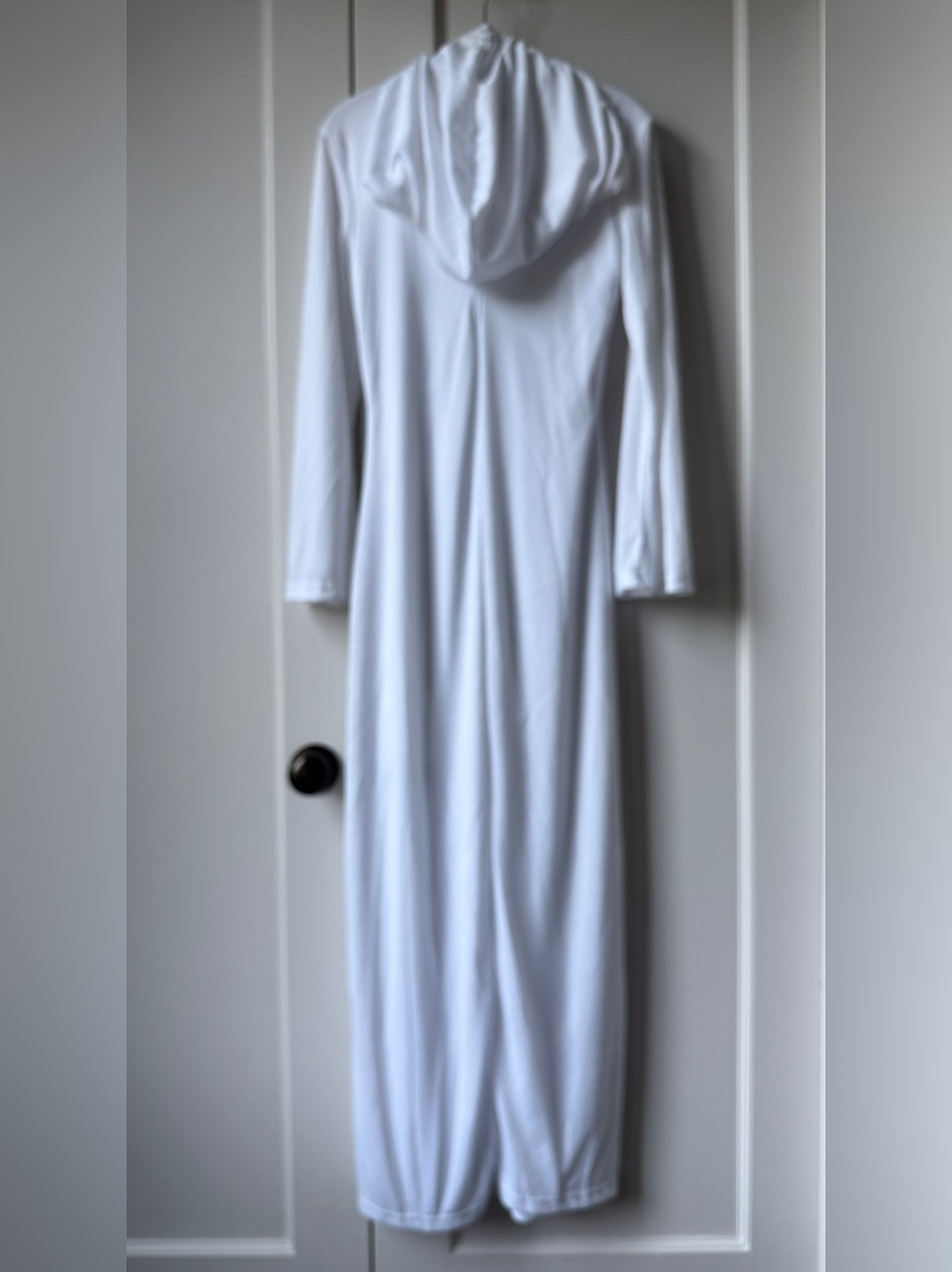 Classic Star Wars Princess Leia Costume in White - Picture 3 of 9